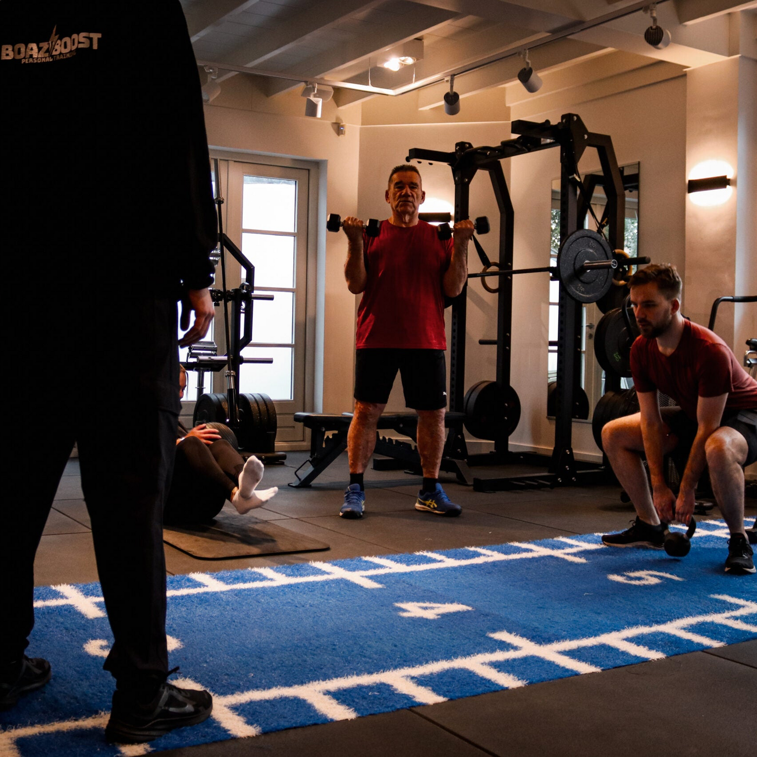 Boaz geeft personal training aan een kleine groep van 3 tot 5 personen. Geef elkaar een boost en wordt de beste versie van jezelf door te trainen met like minded personen en mensen.